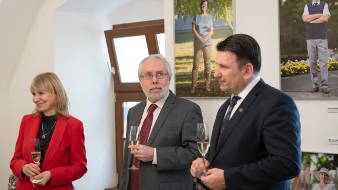 Fotografie z otevření výstavy Tváře české krajanské komunity na Slovensku