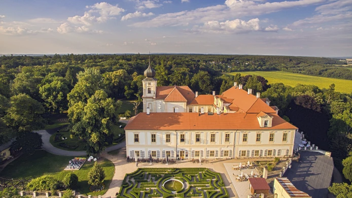 Predstavujeme vám partnera Českých centier - Zámok Loučeň