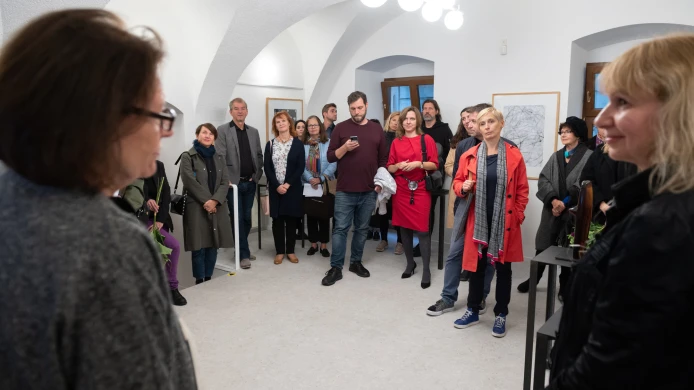 Fotografie z otvorenia výstavy Eva Eisler: I kameny mají paměť