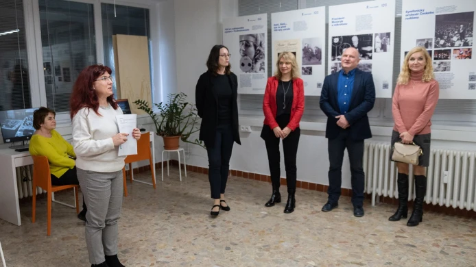 100 let rozhlasového vysílání v Československu v Místní knihovně v Petržalce