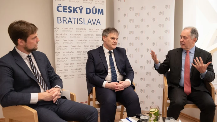 Střední Evropa v NATO: Společně jsme silnější