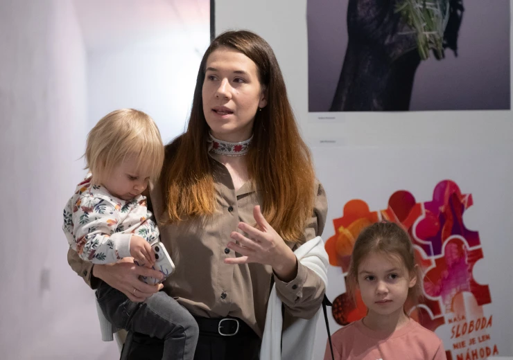 Autorka jednoho ze tří nejlépe hodnocených plakátů Elena Kulish komentuje umělecký projev  ovlivněný aktuálním děním v její rodné zemi