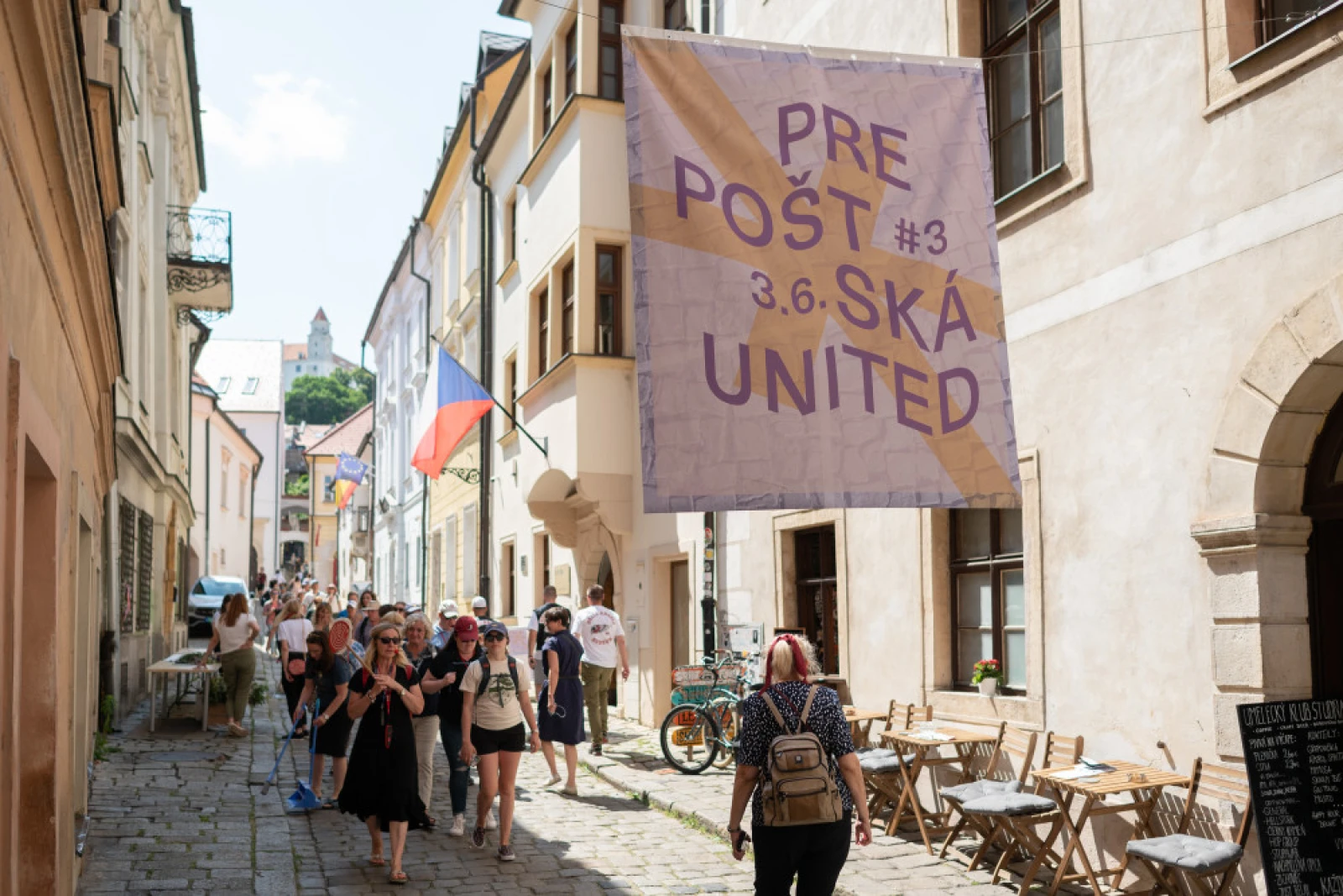 Komunitní festival Prepoštská United  #3 zaplnil staroměstskou uličku uměním