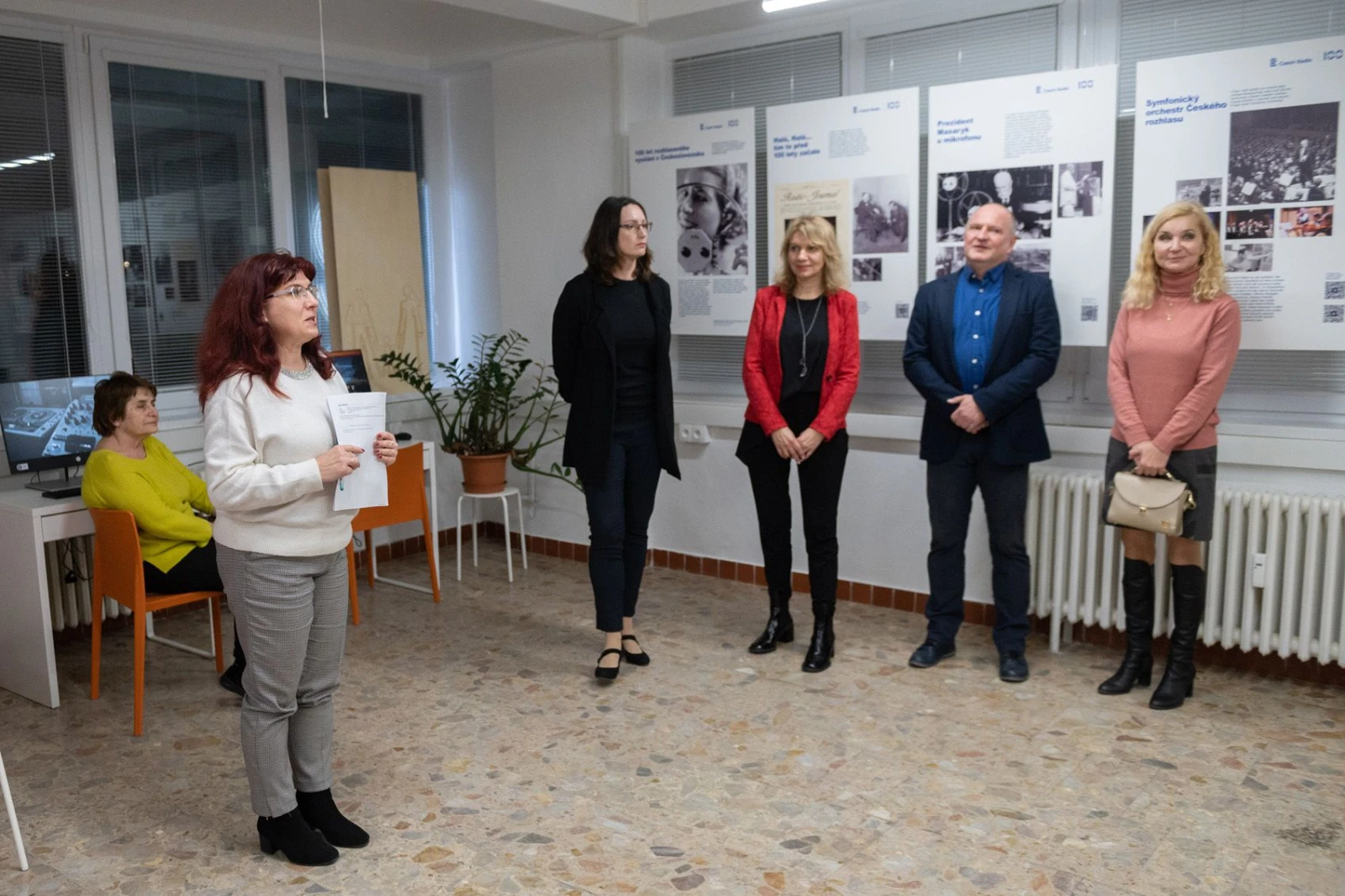100 let rozhlasového vysílání v Československu v Místní knihovně v Petržalce