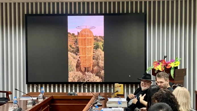 Martin Rajniš inspiroval studenty architektury v Hanoji svými vizemi a zkušenostmi