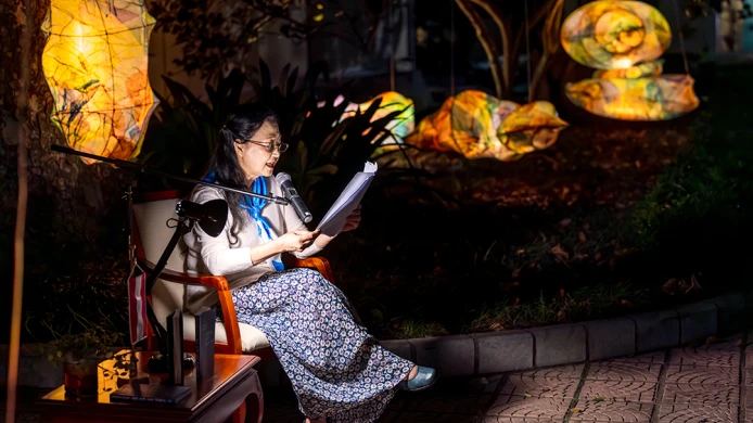 První Noc literatury ve Vietnamu: Maraton emocí, který rozbušil srdce Hanoje