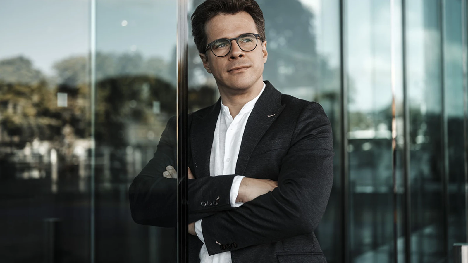 Jakub Hrůša, photo by Ian Ehm