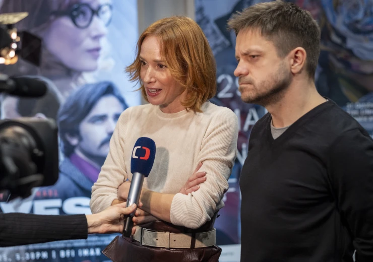 05-vlny-jiri-madl-tatiana-pauhofova-photo-jan-pavelka.jpg