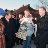 Her Majesty Queen Elizabeth II. took a walk over the famous Charles Bridge to cross the Vltava River. On her way she engaged with excited members of the public and had a surprising encounter with members of the Winston Churchill Club. © Alan Pajer