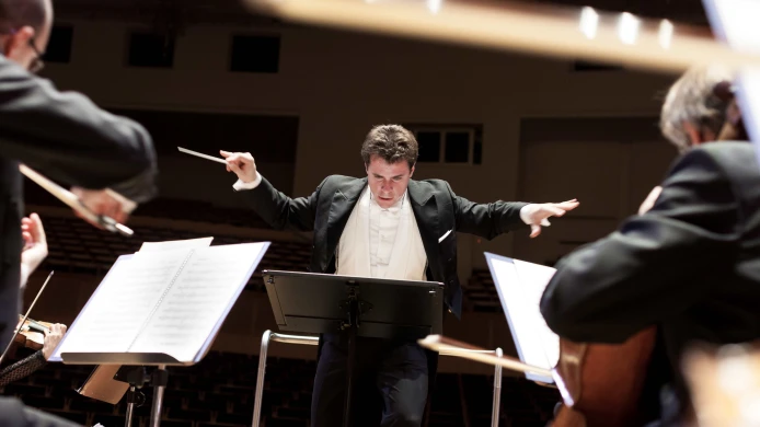 The New York Philharmonic under the baton of Jakub Hrůša