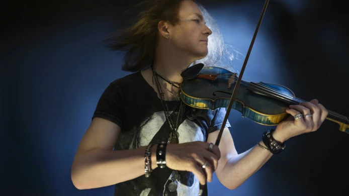 Pavel Šporcl: Rebel with the Blue Violin