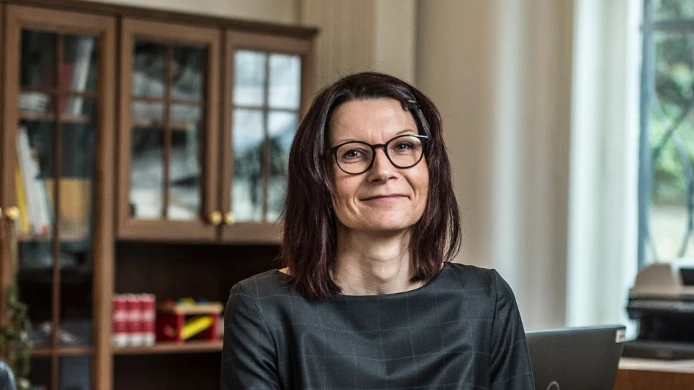 Čeština v srdci: Rozhovor s Danou Hůlkovou Nývltovou, ředitelkou ÚJOP UK