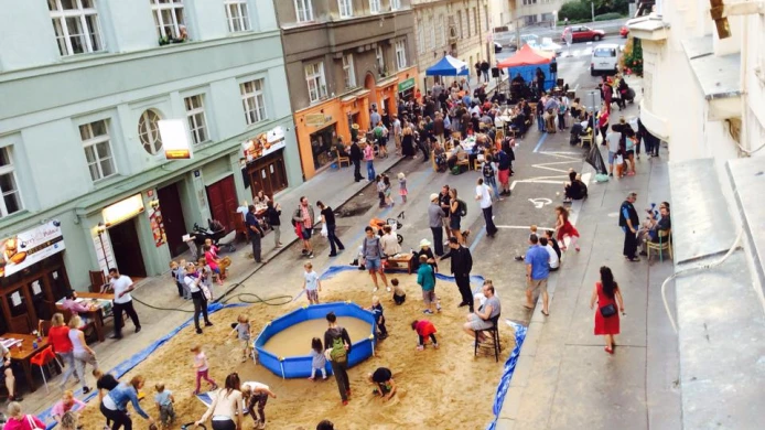 Jak funguje kultura ve veřejném prostoru? Aktivisté z Rumunska a Moldavska jedou sdílet nápady na festival Zažít město jinak