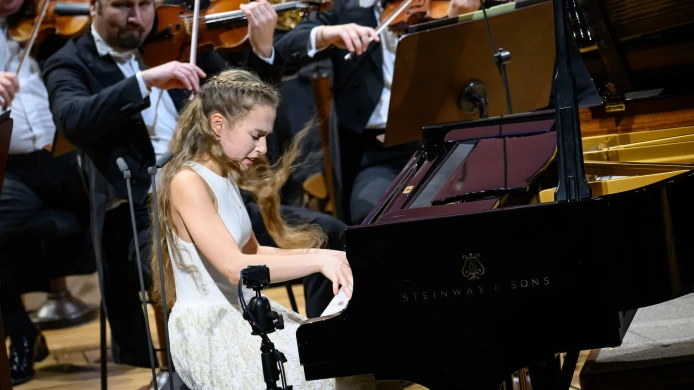 Česká klavíristka Nora Lubbadová obsadila 2. místo v prestižní soutěži Concertino Praga 2024