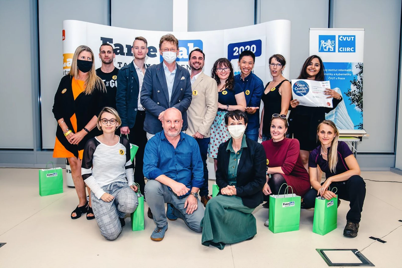 Cena Českých center pro mladého vědce na FameLab 2020