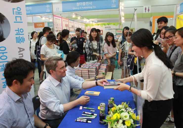 Autogramiáda Miloše Urbana, Seoul Book Fair, 2014