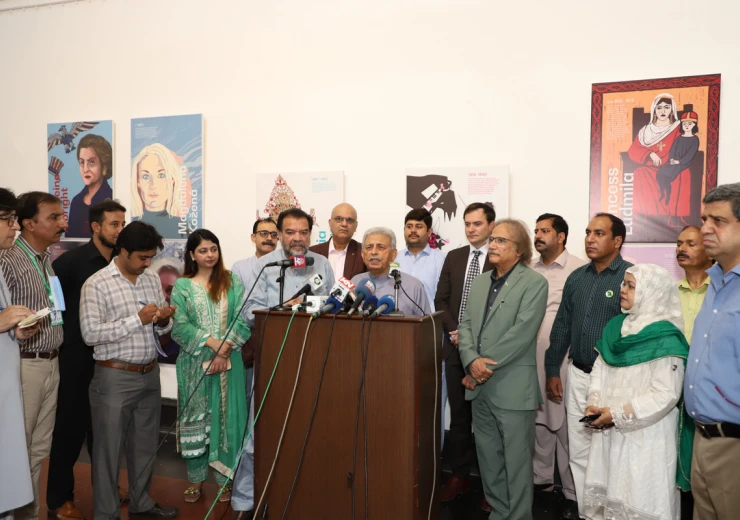 04_slavnostni-zahajeni-vystavy-ceske-a-pakistanske-hrdinky-na-national-college-of-arts-_nca_-v-l.jpg
