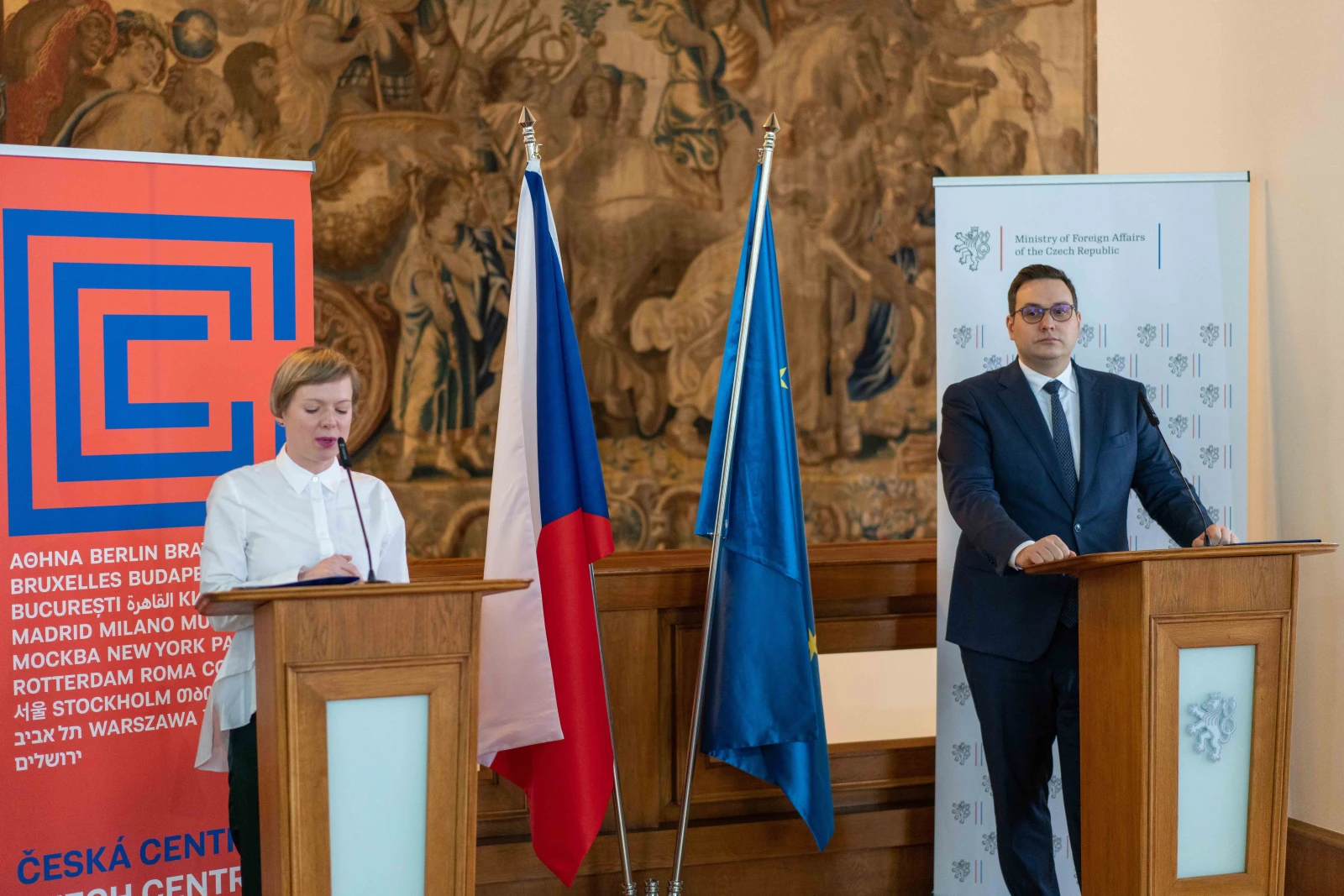 Jitka Pánek Jurková, generální ředitelka Českých center a Jan Lipavský, ministr zahraničních věcí ČR © Česká centra