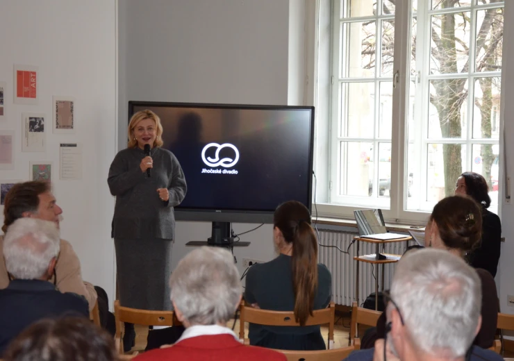 Prezentace na ČC Mnichov: generální konzulka Ivana Červenková © Jihočeské divadlo