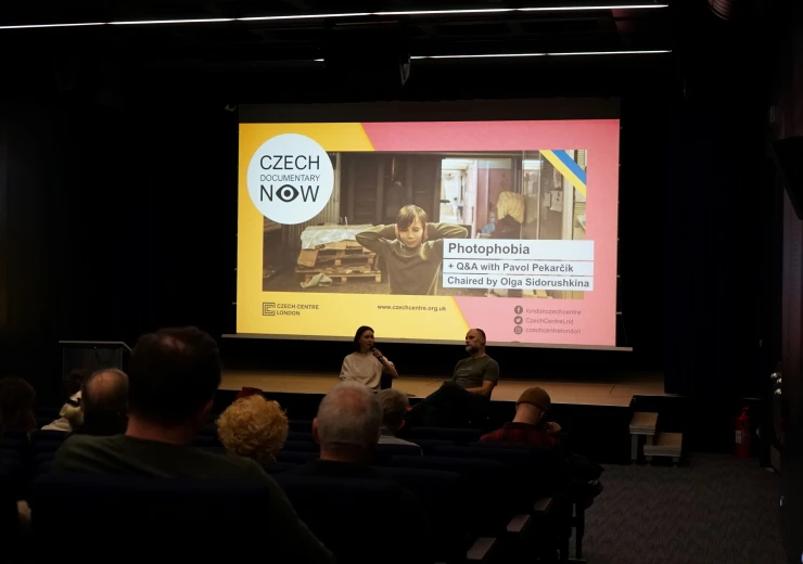České centrum Londýn představilo v rámci projektu Czech Documentary Now nový dokumentární film Pavola Pekarčíka Světloplachost. Příběh o životě dvou dětí ukrývajících se před bombardováním v metru zdevastovaného Charkova získal řadu ocenění, včetně ceny za nejlepší dokument na Warsaw Film Festival. © Marek Bero
