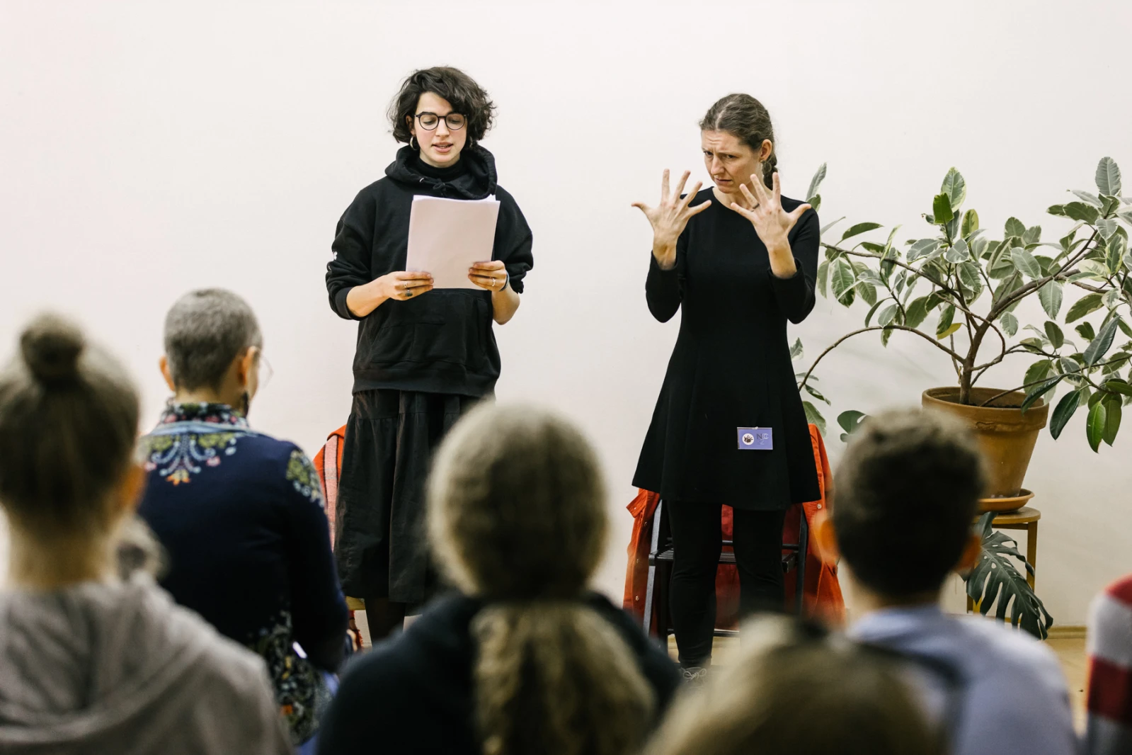 Noc literatury 2022 – Antonie Formanová čte ve Skautském institutu © Jakub Červenka
