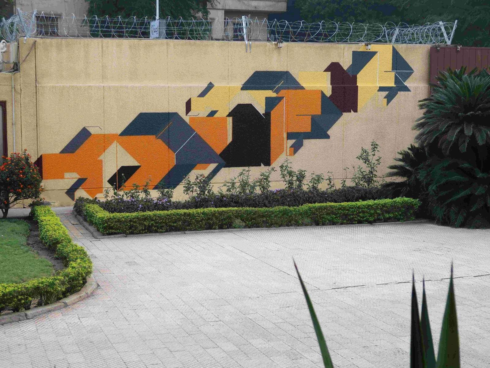 Mural Petra Königsmarka (Zeb One) na Velvyslanectví České republiky v Káhiře © Petr Königsmark