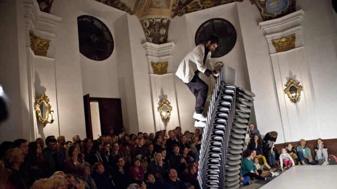 Romaeuropa Festival: Viktor Černický -„PLI“