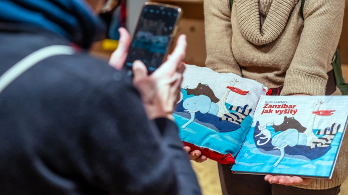 Zahájení výstavy Víc než placatý papír / Beyond Paper Plane