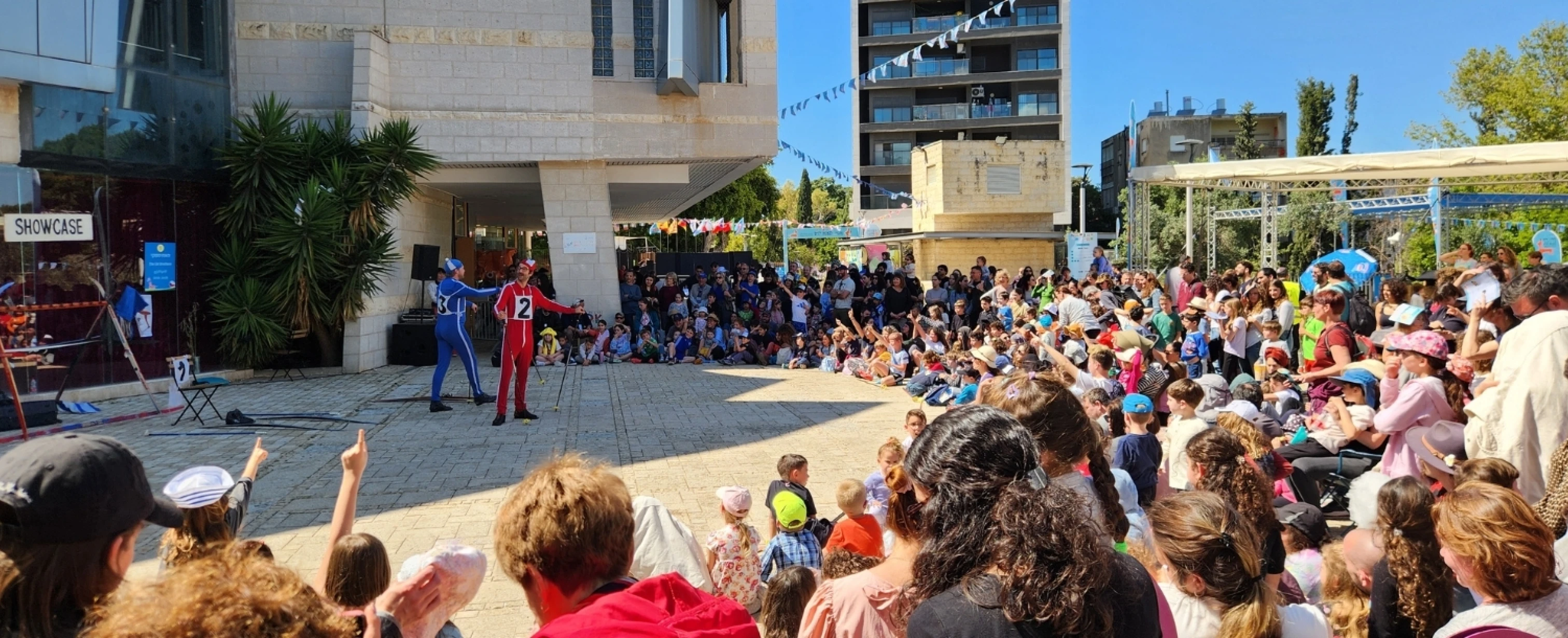 Bratři v Tricku na mezinárodním dětském divadelním festivalu v Haifě © Dana Keren