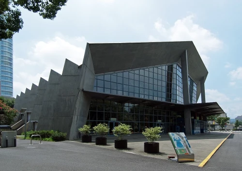 Vzpomínkový večer s architektem Davidem Vávrou „Jak se Antonín Raymond otiskl do mého života“  a promítání dokumentárního filmu „Šumné stopy“