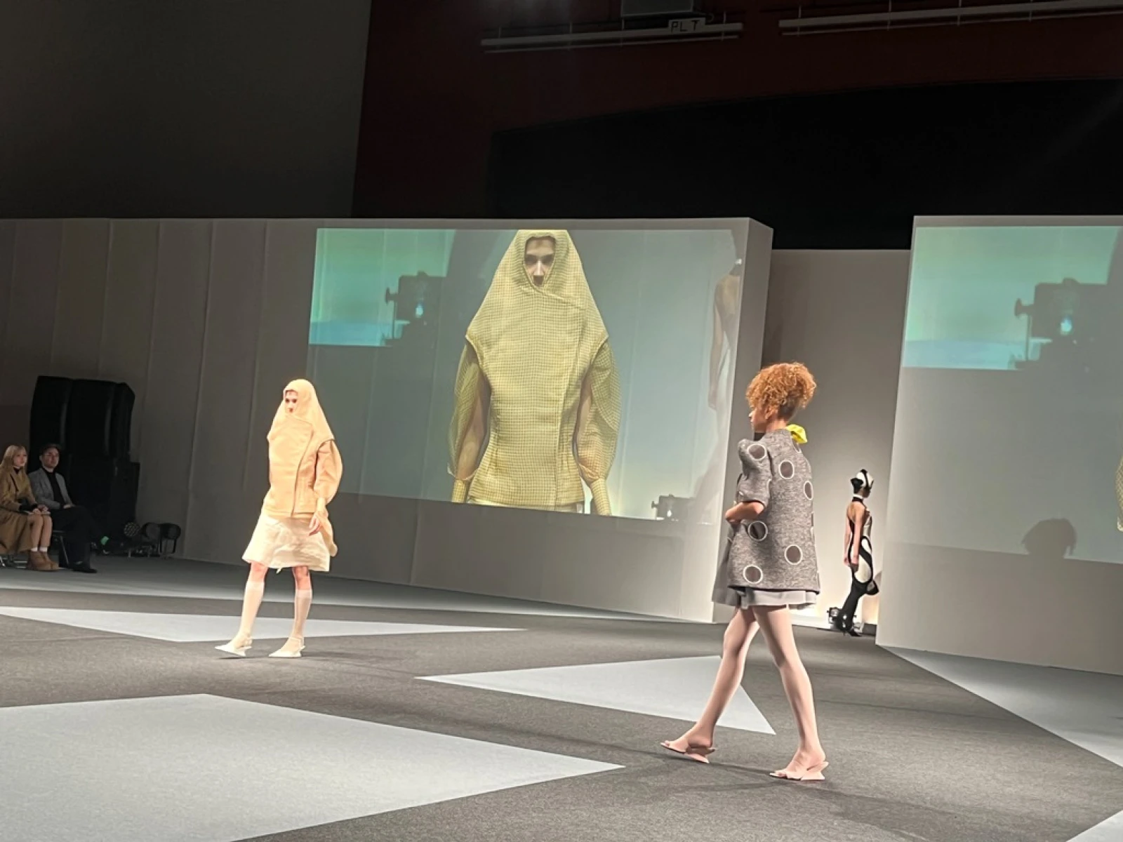 UMPRUMが文化ファッション大学院大学ファッションウィーク（BFGU FW）に参加