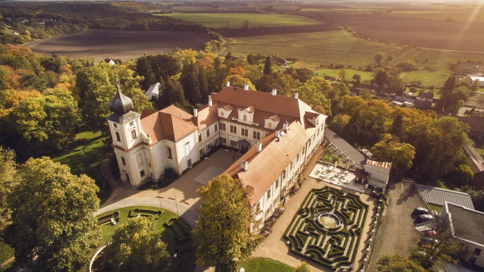 Představujeme Vám partnera Českých center - Zámek Loučeň