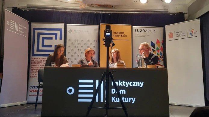 Když čas stahuje jako olovo – setkání s Radkou Denemarkovou nad její knihou 