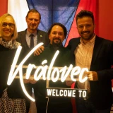 neon-kralovec-cc-var-22.2.jpg