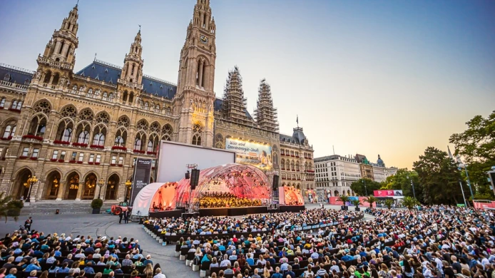 Filmfestival Rathausplatz zve na vídeňské zpracování opery Leoše Janáčka