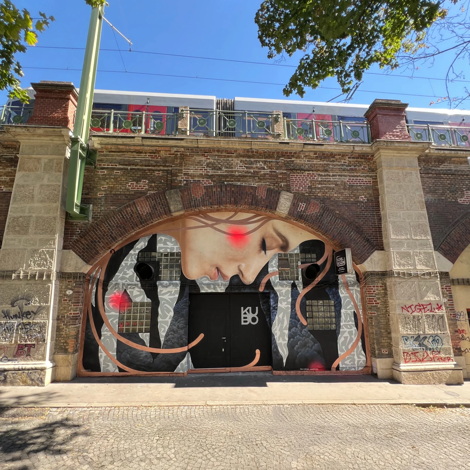 Nový mural na Gumpendorfer Straße | Tomáš Starý & Magdaléna Ševčík