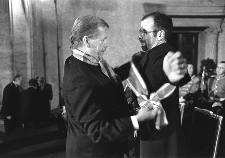 citizen-havel-foto-03-1789388680.jpg
